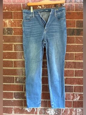 Old Navy women’s  Light Blue Skinny Jeans